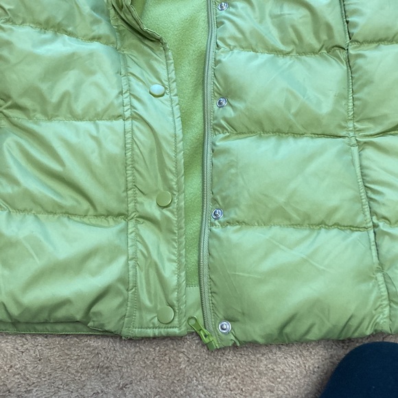 Lime green puffer vest - Picture 5 of 5